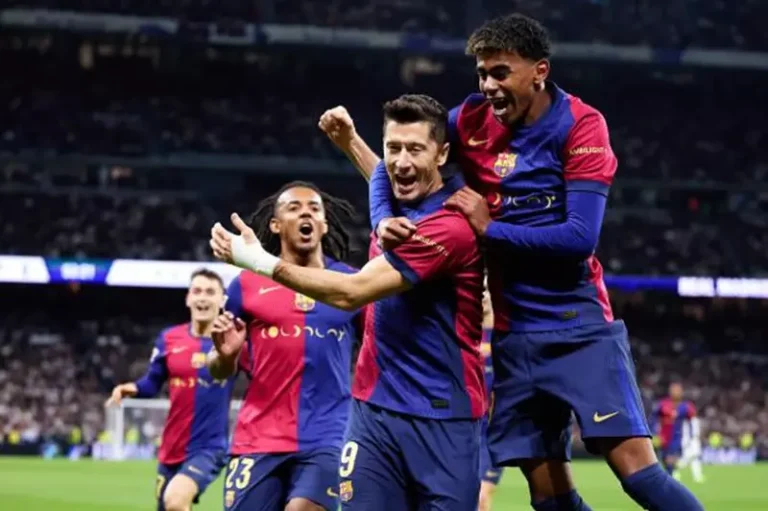 برشلونة يستعيد ليفاندوفسكي في قائمة الفريق لمواجهة إنتر ميلان