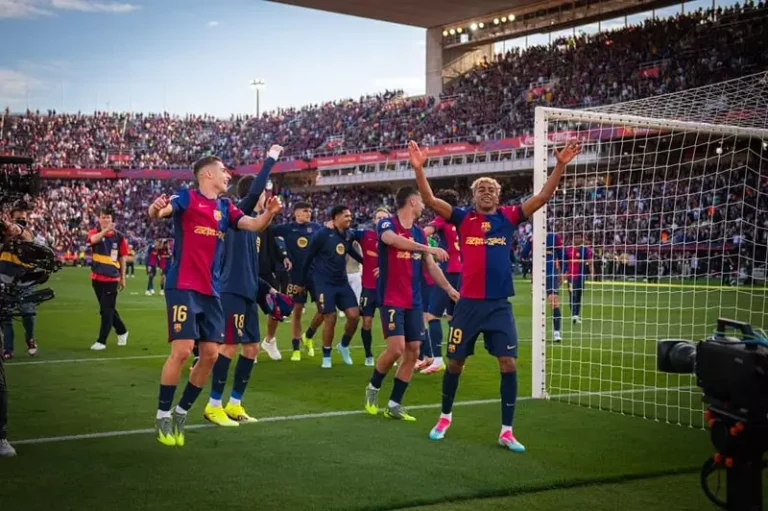 برشلونة ينتظر التتويج بالدوري الإسباني للمرة الثالثة في التاريخ دون خوض مباراة الحسم