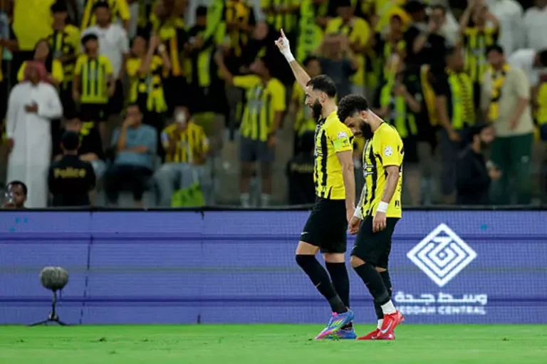 بنزيما يثير الشكوك حول مشاركته في لقاء الرائد قبل المباراة المرتقبة