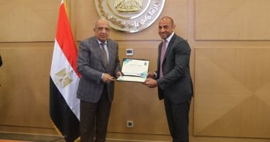 تأهيل 4 مشروعات طاقة جديدة لبيعها لمستهلكين صناعيين