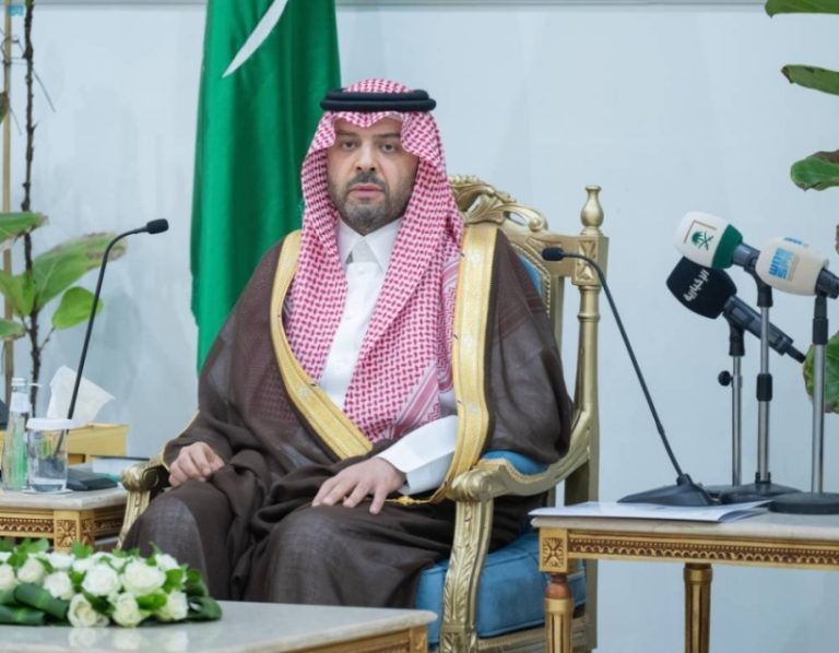 تحقيق رؤية 2030: أمير الحدود الشمالية يؤكد تحسينات كبيرة في الحج والعمرة