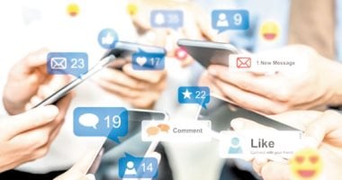 تحولات الصداقات الرقمية في عصر السوشيال ميديا وكيف أصبحت التفاعلات مجرد إشعارات إلكترونية