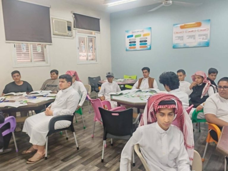 تدريب 1600 طالب في الطائف على مهارات القيادة والإبداع الرقمي
