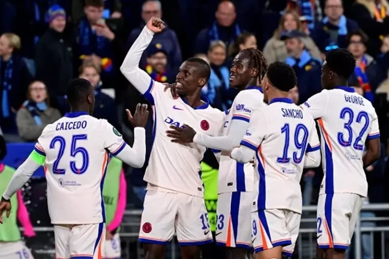 تشيلسي يتأهل للنهائي بعد اكتساحه يورجوردينس في دوري المؤتمر