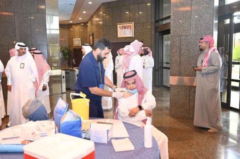 تطعيم وقائي لموسم الحج 1446هـ في مكة المكرمة بالتعاون مع تجمع جدة الصحي الأول