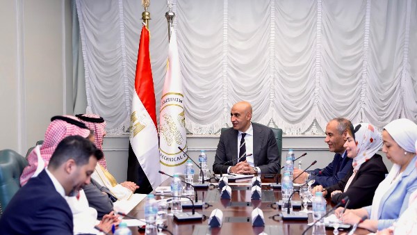 تعاون مرتقب بين وزير التعليم ومدير مكتب التربية العربي لدول الخليج
