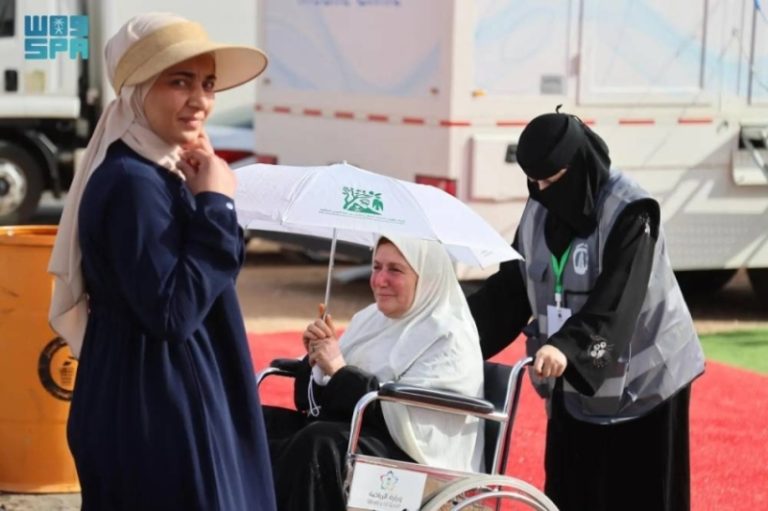 تعرف ضيوف الرحمن على جهود محمية الملك سلمان في تعزيز التنوع البيولوجي والغطاء النباتي