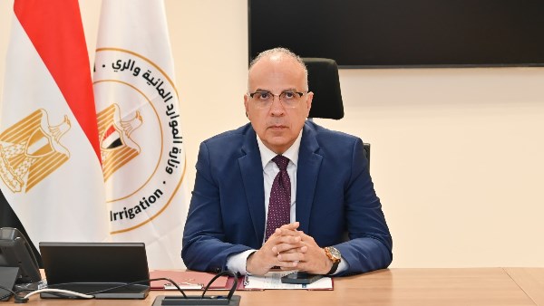 تفاصيل مشروع إعادة تأهيل نظام الري في وادي النقرة لمواجهة التغيرات المناخية
اجتماع هام لوزير الموارد المائية لمناقشة مشروع الري في وادي النقرة
وزير الري يناقش مقترح إعادة تأهيل نظام الري في وادي النقرة
مشروع جديد لإعادة تأهيل نظام الري في وادي النقرة لمواجهة التغيرات المناخية