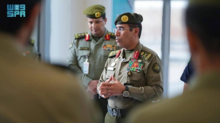 تفقد اللواء المربع جوازات منفذ البطحاء