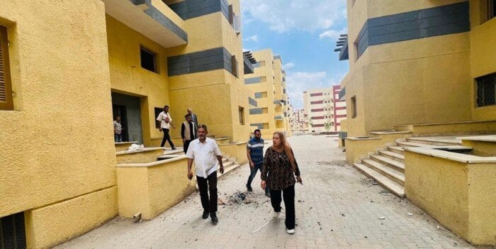 تفقد مسئولون بالإسكان أعمال تطوير منطقة أرض مطار إمبابة