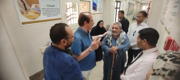 تفقد نائب وزير الصحة المنشآت الصحية بالأقصر وحدد مهلة لتلافي السلبيات