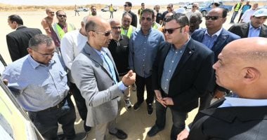 تفقد وزير الإسكان مشروعات المرافق في الامتداد الجنوبي بالقاهرة الجديدة