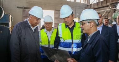 تفقد وزير قطاع الأعمال مصانع النحاس المصرية ووجه بتطوير وحدات الإنتاج