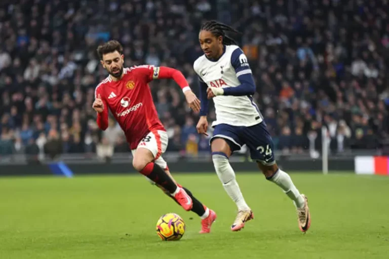 توتنهام ويونايتد يريحان 16 لاعبا في الأمل الأخير للتأهل إلى الدوري الأوروبي