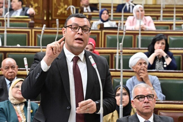 جدل مستمر حول تعميم عداد المياه ووزير الإسكان يوضح إجراءات لتنبيه المستهلك