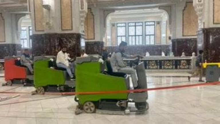 جهود مكثفة لخدمة قاصدي الحرمين يوم الجمعة