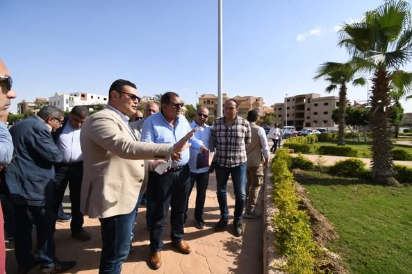 جولة جديدة لوزير الإسكان في تفقد محاور مدينة الشروق