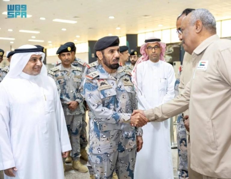 حرس الحدود يستقبل فوج الحجاج الأخير من السودان عبر ميناء جدة الإسلامي