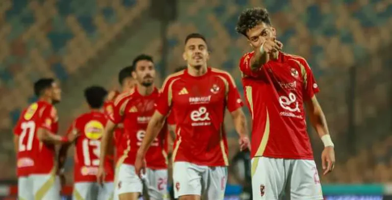 حسب مصادر خاصة، نشرة رياضية تكشف عن عرض خرافي لنجم الأهلي وضم لاعب أورلاندو وتجديد عقد السعيد