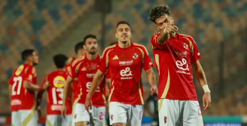 حسب مصادر خاصة، نشرة رياضية تكشف عن عرض خرافي لنجم الأهلي وضم لاعب أورلاندو وتجديد عقد السعيد