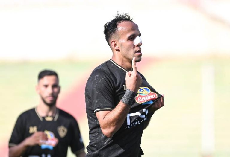 حصل ناصر منسي على جائزة أفضل لاعب في مباراة سيراميكا كليوباترا والزمالك