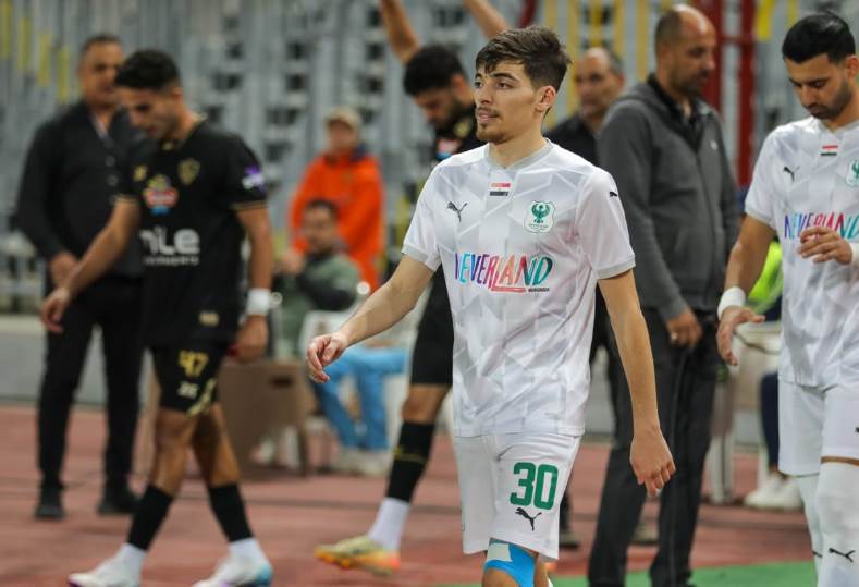 دغموم يغيب عن مباراة المصري أمام الأهلي نتيجة للإيقاف