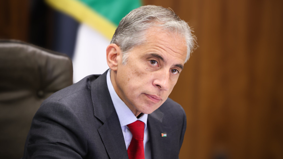 رئيس الوزراء يمثل الملك في القمة العربية ببغداد السبت