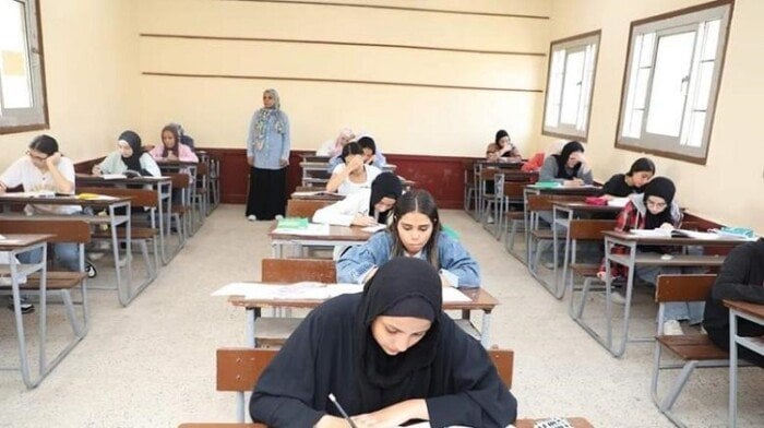 رابط تحميل نماذج امتحانات الثانوية العامة 2025 لجميع المواد متاح الآن