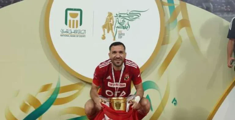 رابطة الأندية تمنح الأهلي قبلة الحياة في صفقتي علي معلول ويحيى عطية الله