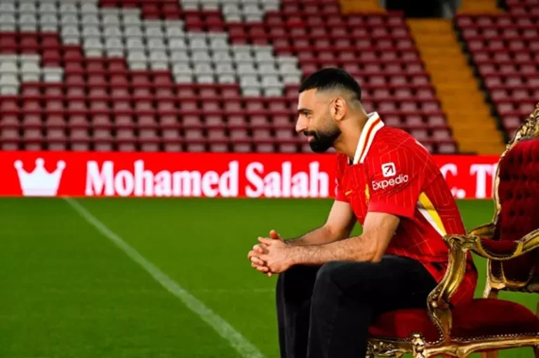 رافينيا يختار اللاعبين المرشحين لحصد الكرة الذهبية 2025 من بينهم صلاح