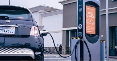 ربع السيارات العالمية كهربائية بحلول 2025 والطلب يواصل الارتفاع رغم التحديات