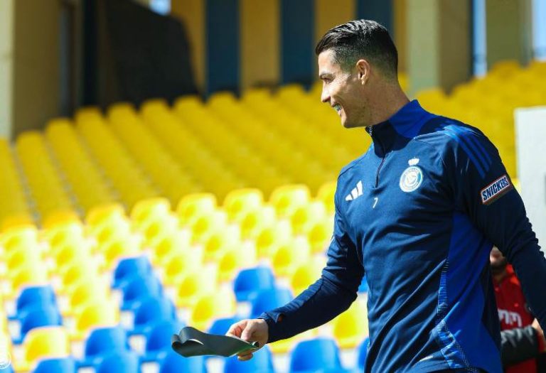 رونالدو يتردد في تجديد عقده مع النصر ويبحث عن فرصة الانضمام للهلال للمشاركة في كأس العالم للأندية