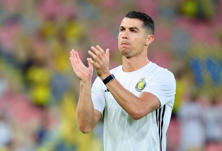 رونالدو يطلب الإطاحة ببيولي ويضع شروطاً صادمة لتجديد عقده مع النصر