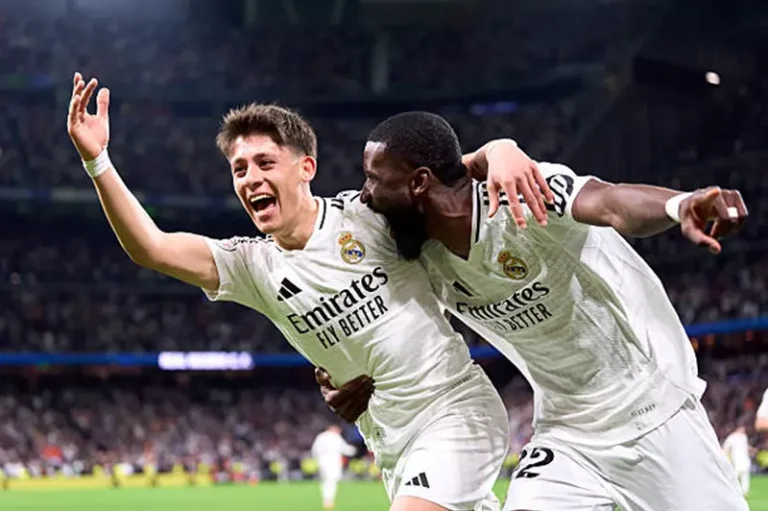 ريال مدريد يستهدف إعادة لاعبه السابق إلى صفوفه في الموسم المقبل