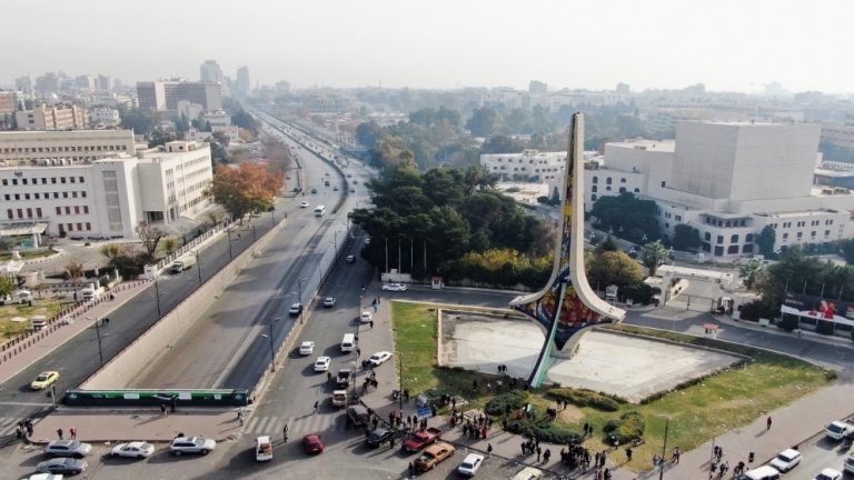 زيارة تاريخية للقطاع التجاري.. وفد أردني يتوجه إلى سوريا في 26 أيار