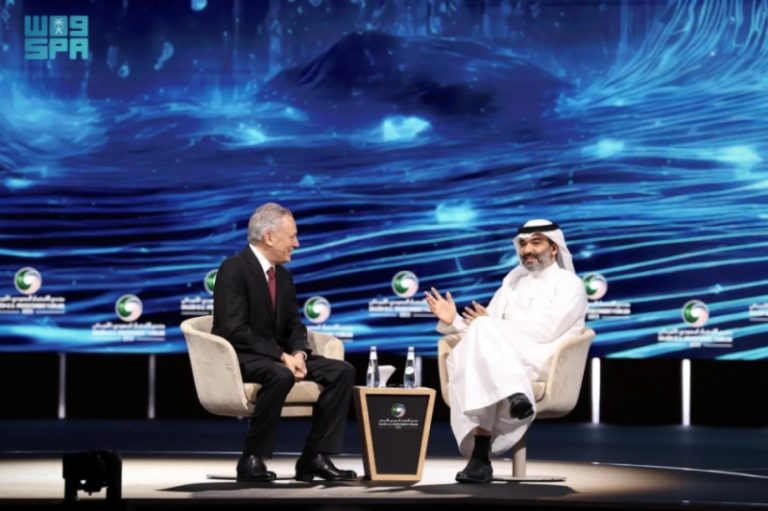 شراكة استراتيجية تعزز مستقبل الذكاء الاصطناعي بين البيت الأبيض والمملكة