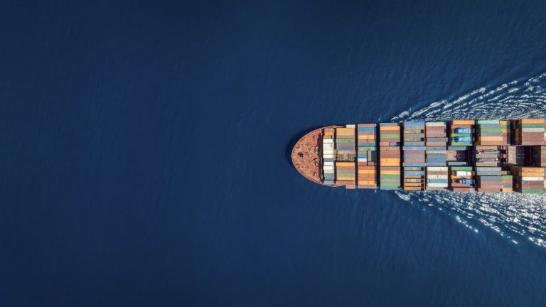 صادرات عمان الصناعية ترتفع 14.8% في الربع الأول من 2025