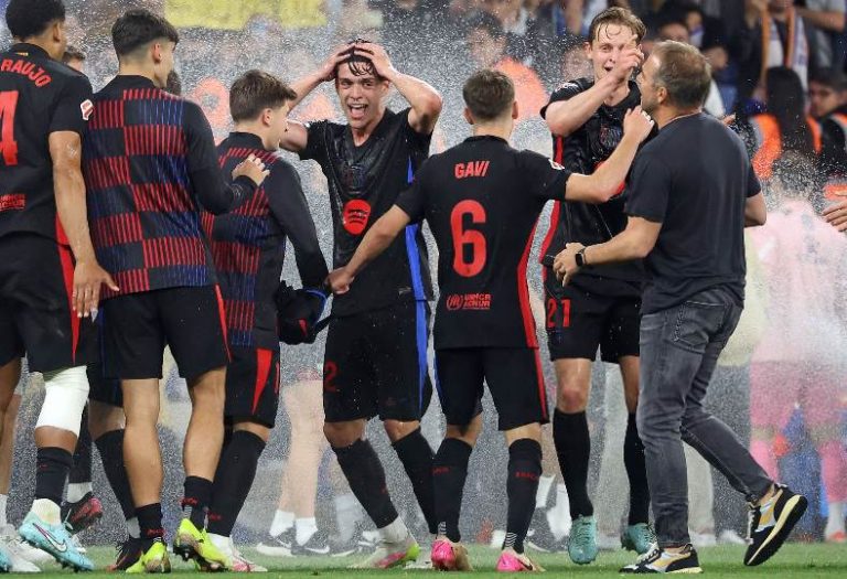 صحف إسبانيا تحتفي بتتويج برشلونة بلقب الدوري الإسباني وتشيد بـ “عصر البطل الجديد”