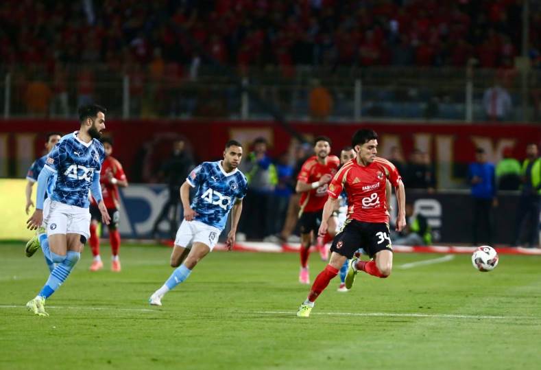 صراع اللقب يشتعل مع جدول مواعيد المباريات المتبقية للأهلي وبيراميدز في دوري نايل