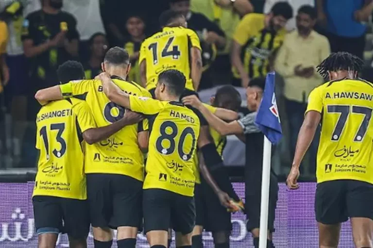 صراع محتدم بين الاتحاد وأهلي جدة على ضم ظهير الاتفاق