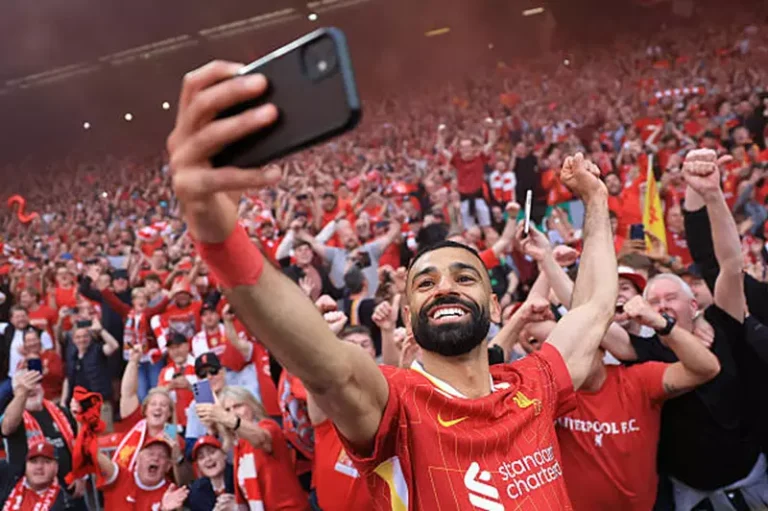 صلاح يتصدر التشكيل المثالي لموسم الدوري الإنجليزي 2024/2025