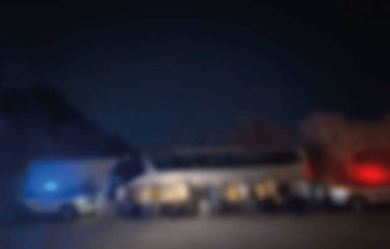 ضبط مقيم يرتكب جريمة تهريب (22) وافدًا إلى مكة دون تصاريح