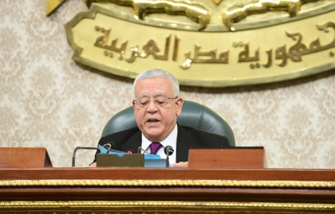 طمأن رئيس مجلس النواب ملايين المصريين حول قانون الإيجار القديم، وفقاً لمصطفى بكري