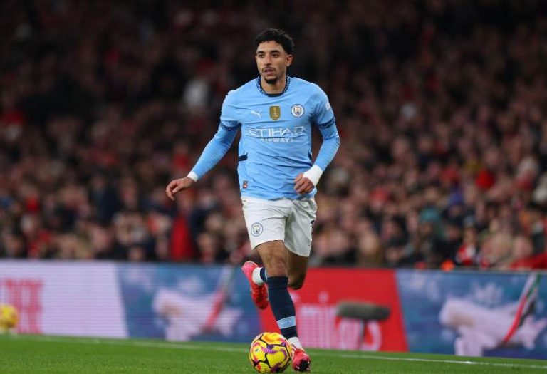 عمر مرموش يبرز بأداء مميز رغم خسارة مانشستر سيتي أمام كريستال بالاس في كأس الاتحاد الإنجليزي