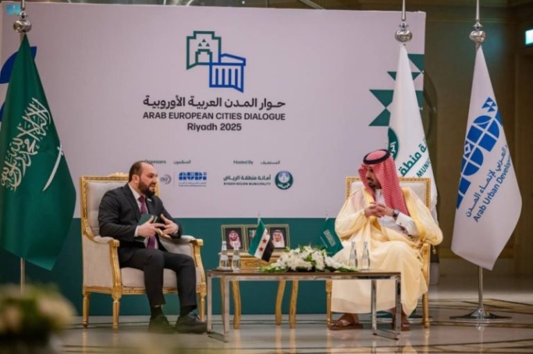 عياف والعمداء يتناولون قضايا الاستدامة والتحديات الحضرية