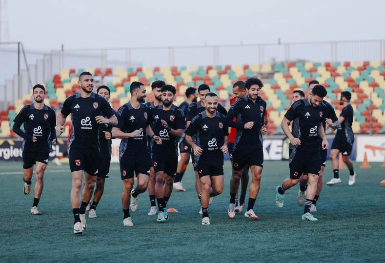 غيابات الأهلي في مواجهة المصري بدوري نايل تُثير القلق بين الجماهير