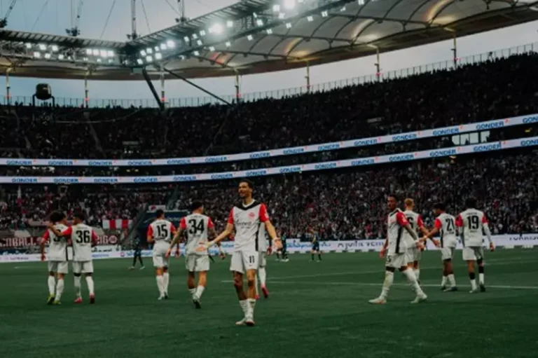 فرانكفورت يتعادل مع ماينز في ختام الجولة 32 من الدوري الألماني