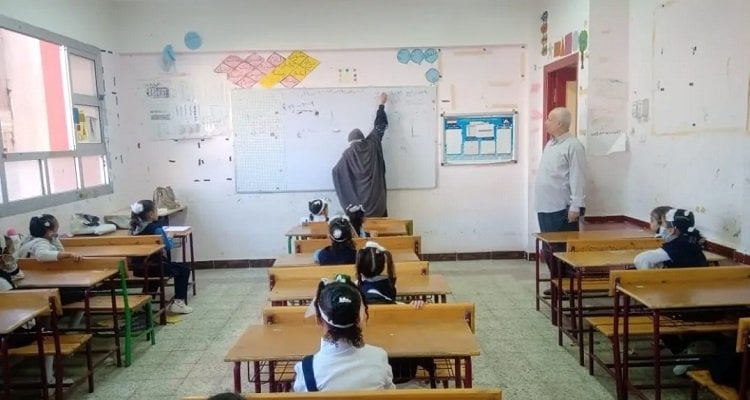 فرصة جديدة لعمال المدارس: إعادة تعيين الحاصلين على مؤهل عال أثناء الخدمة