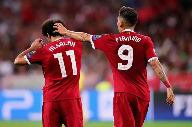 فيرمينو يعبر عن افتقاده لمحمد صلاح ويؤكد رغبته في رد الجميل لجماهير أهلي جدة