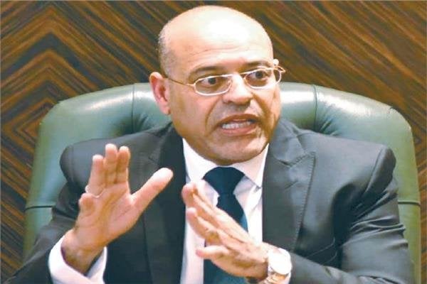 قرار تاريخي: تصديق الرئيس على قانون العمل في عيد العمال